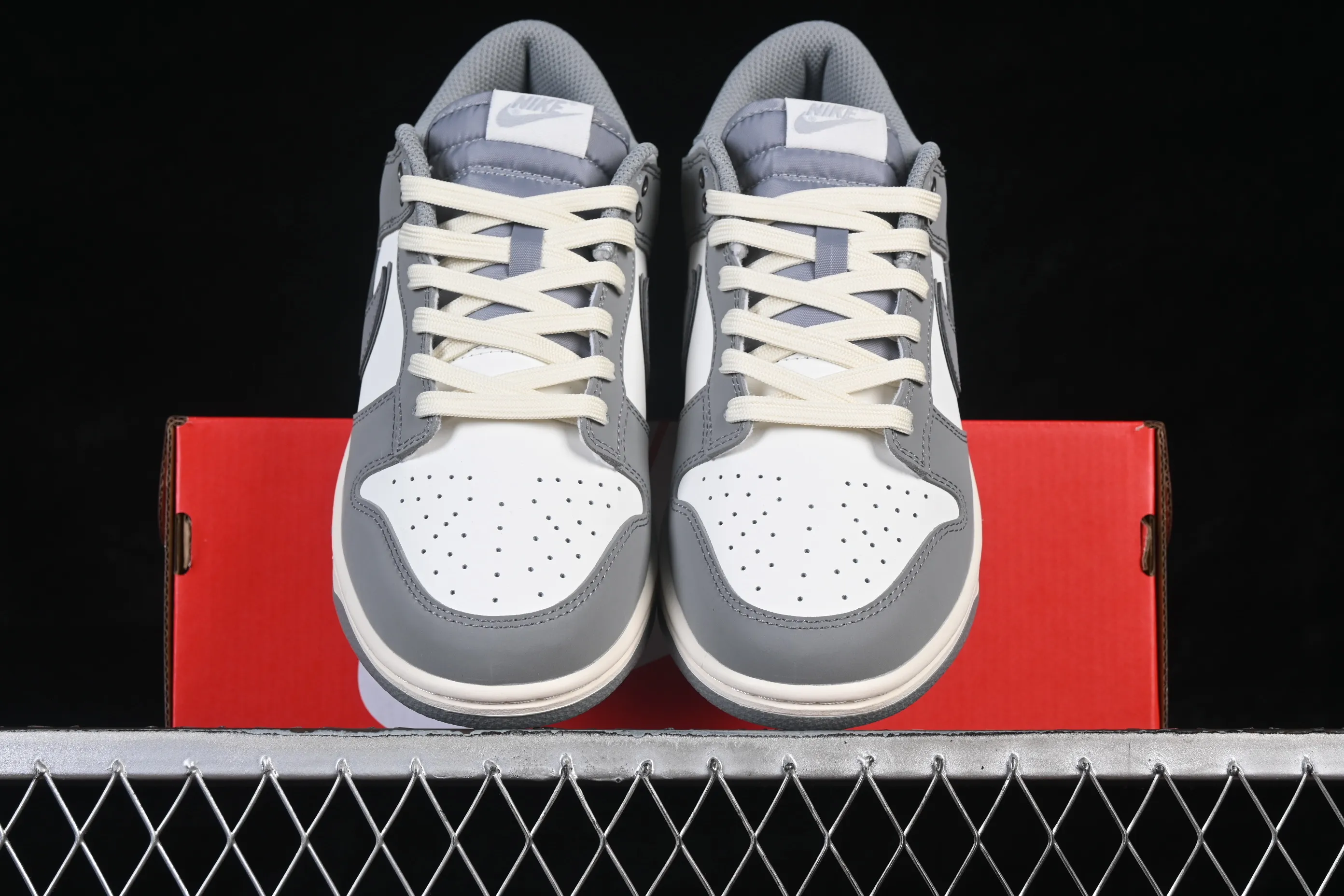 All categories Nk SB Dunk Series Nk SB Dunk Low High-end customized low-top sneakers Nike SB Dunk Low Anniversary high-end customized low-top casual sneakers GW0510-051